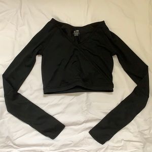 cropped black workout top